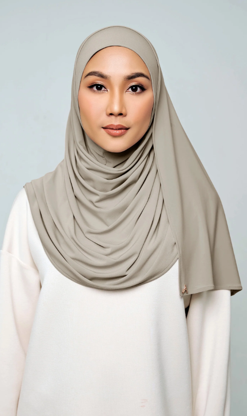 AL HUMAIRA- ELLY