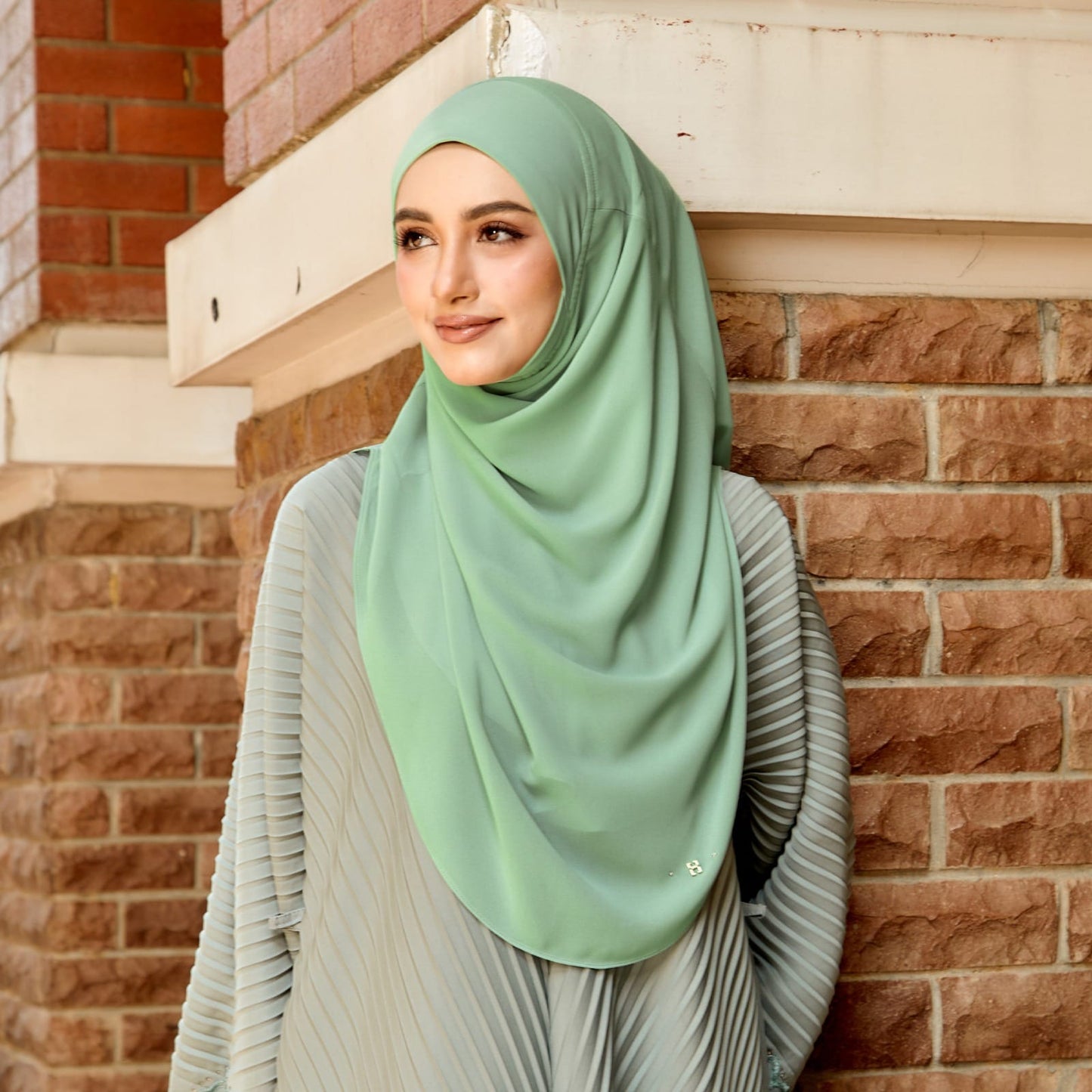 Hegira Dainty-So