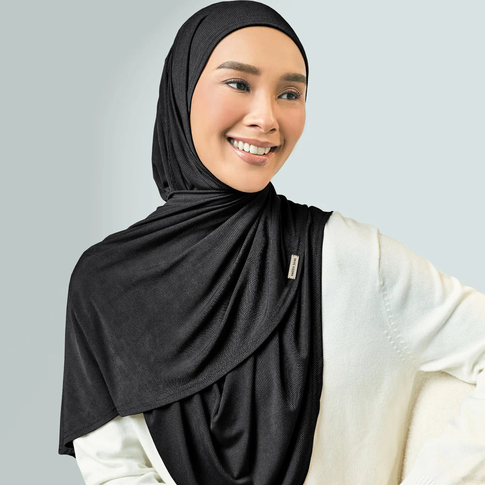 AMEERA ZAINI - ZARA INSTANT